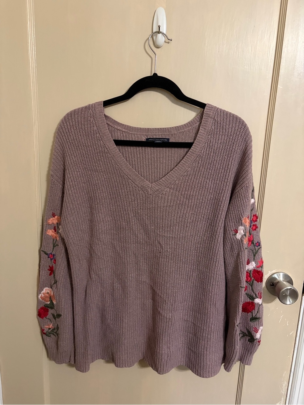 American Eagle Outfitters Mauve V-Neck Sweater with Floral Embroidered Sleeves